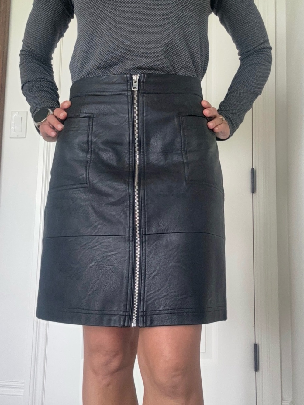 Top Shop Black Front-Zip Faux Leather Skirt